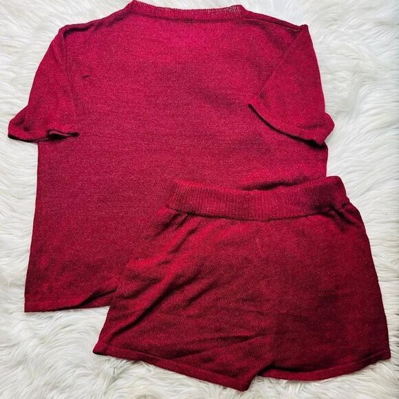 Pretty Garden Short Sleeve Shirt and Shorts Set Red Size Small - Picture 2 of 2